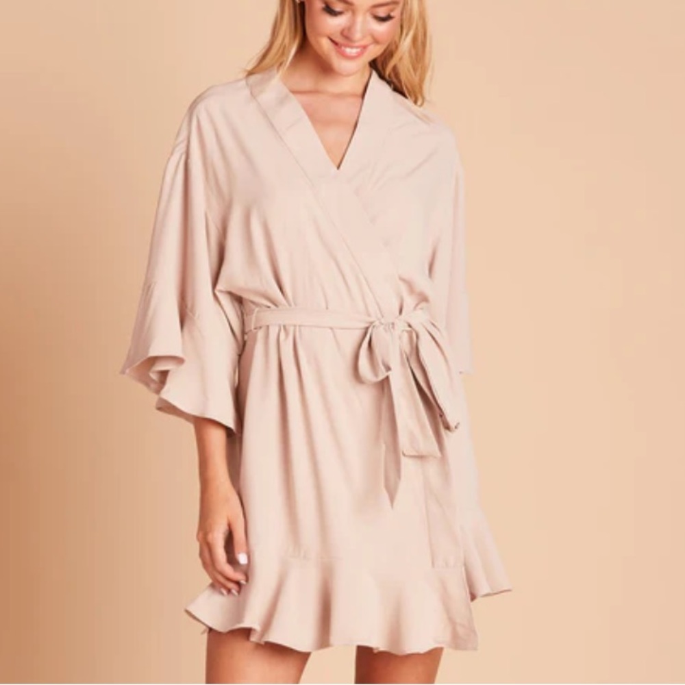 Birdy Grey KENNY RUFFLE ROBE - Picture 1 of 4